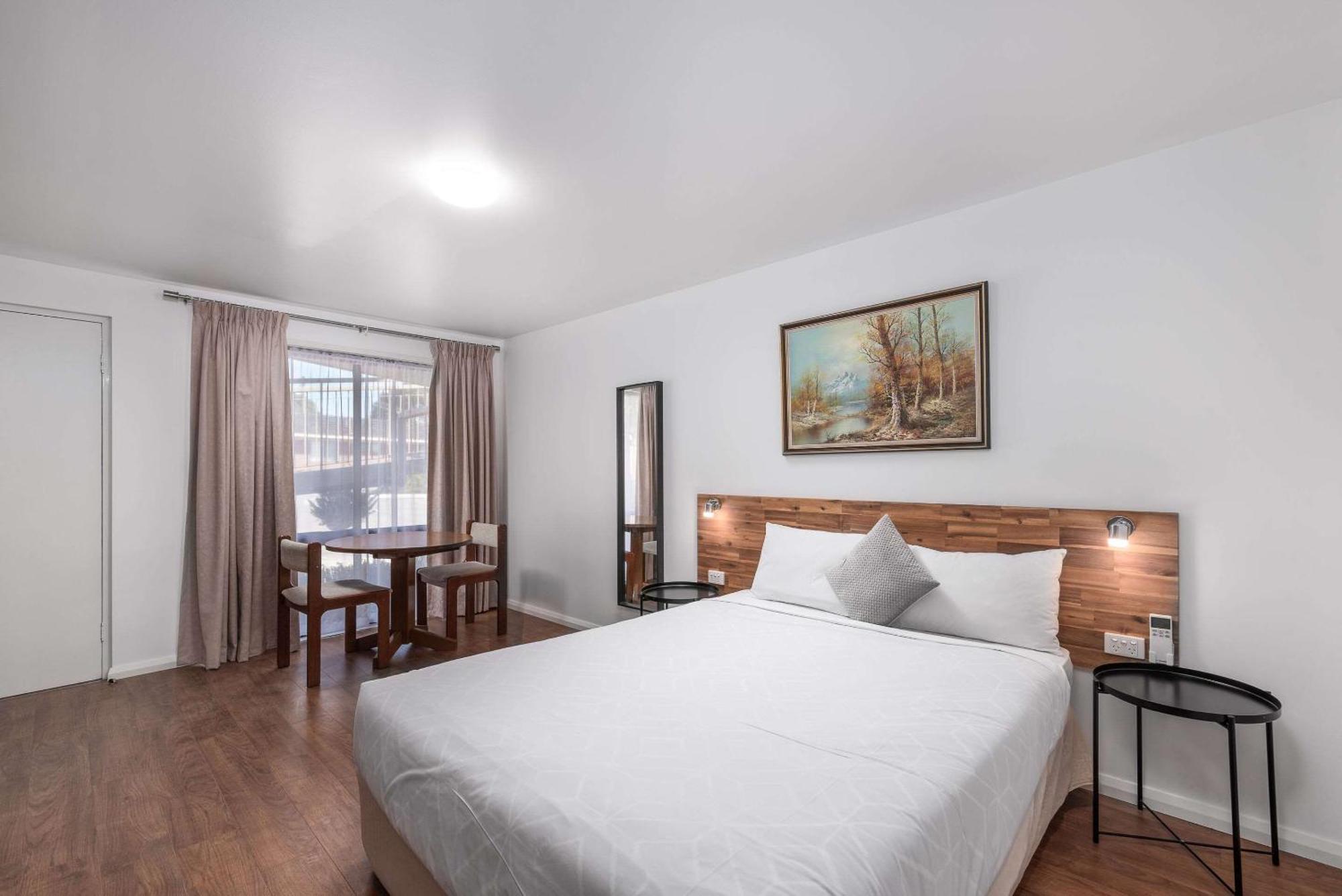 Hotel Econo Lilydale